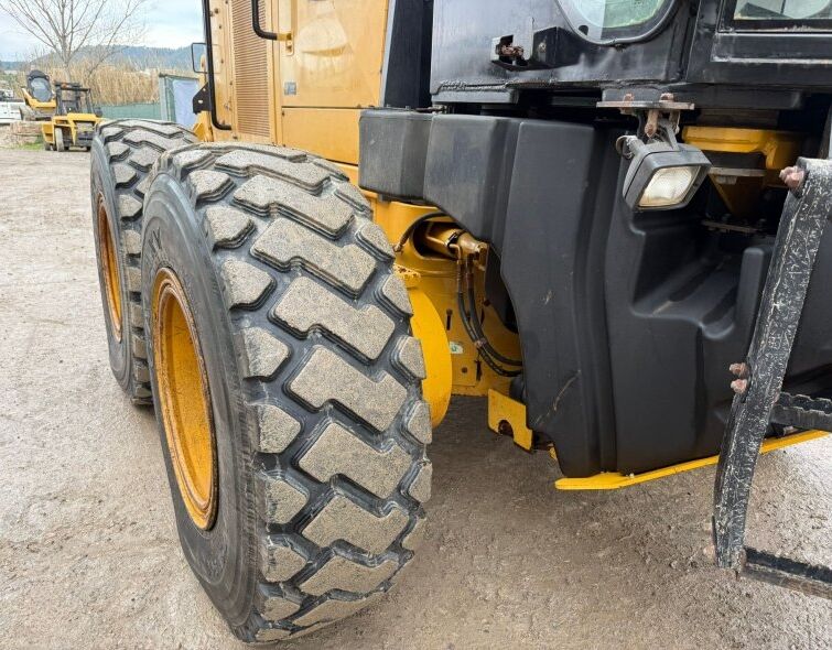 CATERPILLAR 140M AWD 6x6